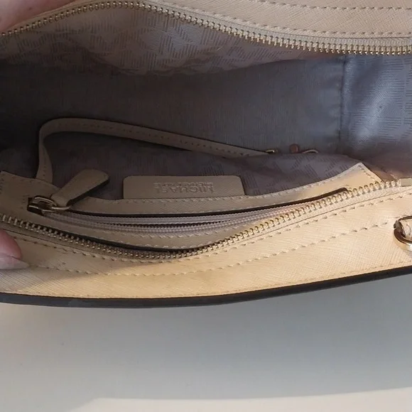 Michael Kors Selma Crossbody - Picture 11 of 14